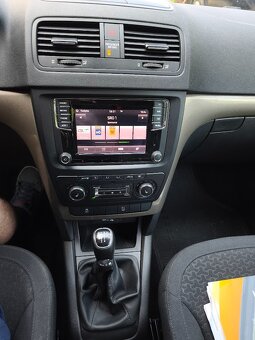 Škoda Yeti 2.0 TDi rok 2015 - 12