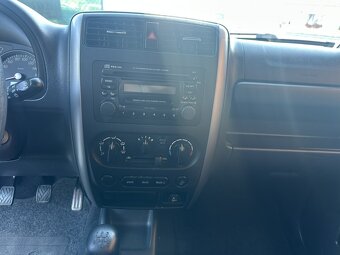 Suzuki Jimny 1.3i 63kW 4x4 serviska - 12
