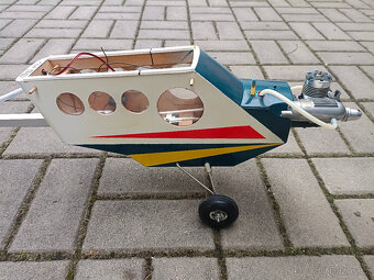 Starší ale nové nelétané rc letadlo motor OS MAX cca nový - 12