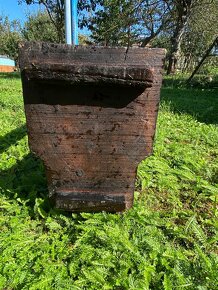 Dřevěný stojan na CD - 12