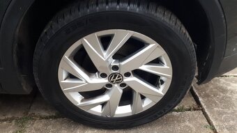 VW TIGUAN 2,0TDI 4X4 DSG 2.0TDI 110kW r.v.2022 - 12