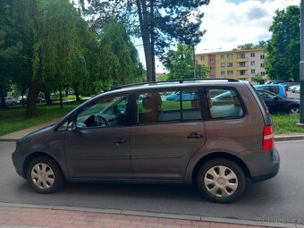 Volkswagen Touran 1.9 tdi kw 77 rok 2006 - 12