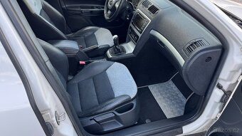 Škoda Octavia RS 2.0TDI 125kW XENON - 12