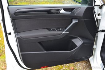 Volkswagen Touran 1.4 TSI DSG Sound 110 kw LED - 12