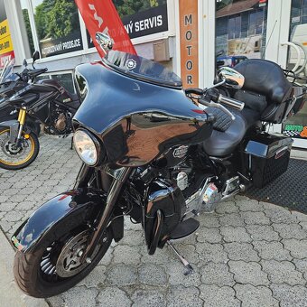 Harley-Davidson FLHTCU Electra Glide Ultra Classic - 12