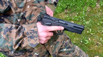 Airsoft vybavení různého druhu skoro nehrané. - 12