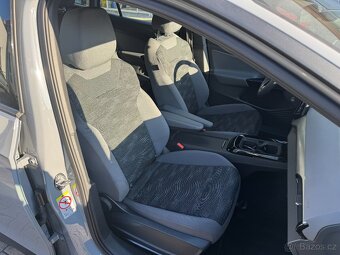 VW ID.4 Pure 125kW 64tkm Navigace Webasto DAB Full LED - 12