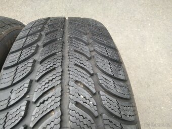 Prodám zimní gumy Sava eskimo 185/60 R15 DOT 3323 - 12