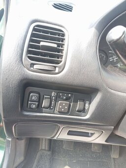 Mitsubishi Carisma - 12