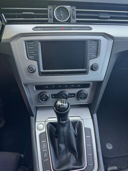 VW Passat B8 1.8TSi 132kw manuál, DPH, servisováno - 12