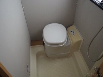 Prodám karavan Dethleffs - 12