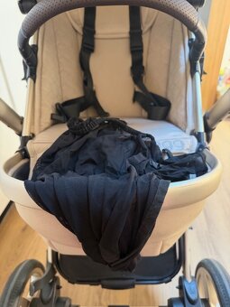 Kočárek Egg 2 set Platinum 9 v 1 Feather/Champagne - 12