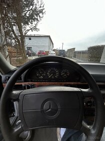 Mercedes-Benz W126 300 SE - 12