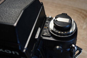 Nikon F3/T (titan), kinofilmový fotoaparát - 12