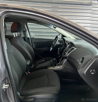 Chevrolet Cruze 96 kW, 1.7 CDTI, AC, P. SENZORY - 12