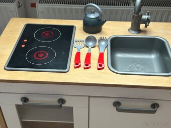 Dětská kuchyňka IKEA s nadobíčkem - 12