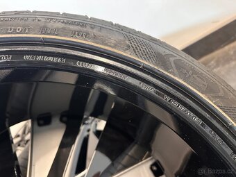 original Audi R21 E Tron GT RS 4J3601025J - 12