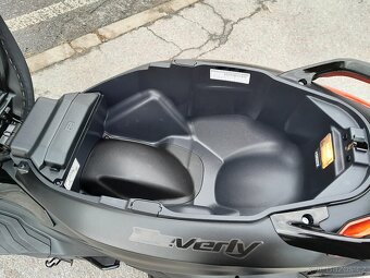 Piaggio Beverly 300 HPE, 2023, TOP stav, 6000km - 12