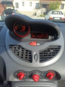 Renault Twingo 55000km edice Rip Curl 1.2 16V - 12
