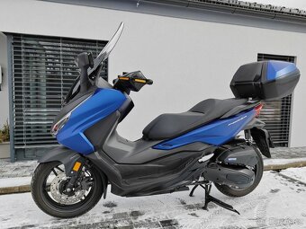 Honda Forza 125 Smart Box-modrá - 12