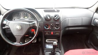 Alfa Romeo 146 2.0 Twin Spark 16V - 12