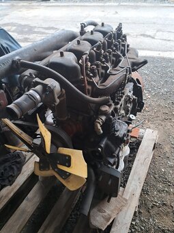 Motor zetor uřI 6201. 7201. 7701. - 12