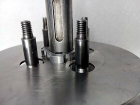 ČZ PŘEDVÁLEČNÁ 175 250 500 STŘED SPOJKY ORIGINÁL - 12