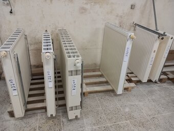 použité plechové radiátory - 12