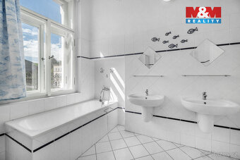 Prodej dvou rodinných domů v České Kamenici, ul. Lipová - 12