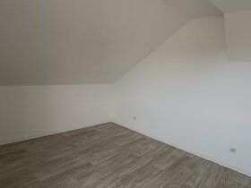 Nově zrekonstruovaný byt v Žitavě 2+1 58 m2 - 12