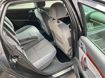 Peugeot 407 SW 1.6HDi 80kW PREMIUM Panorama STK - 12