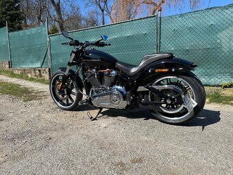 Harley Davidson Breakout M8 114 - 12