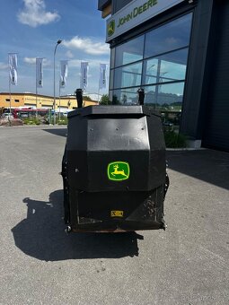 Profesionální žací traktor JOHN DEERE X950R - 12