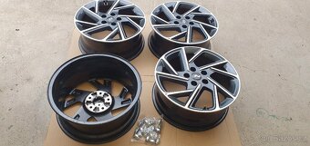 Hyundai n line 5x114,3 r18 disky 5x114,3 R18  proceed gt - 12