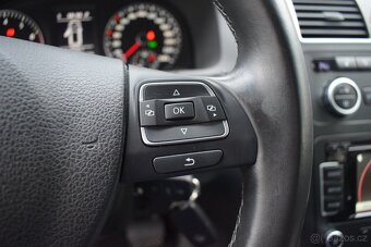 Volkswagen Touran 1,4TSi AUTOMAT LIFE,TOP STAV,1.MAJ - 12