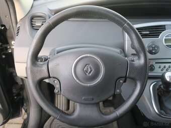 Renault Megane Scenic 1.9 DCi 96 kW - 12