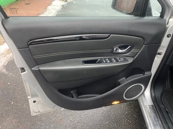 Renault Scénic III 1.6 DCI - 12