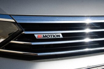 Volkswagen Passat Variant 2.0 BiTDI BMT Highline 4MOTION - 12