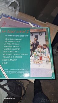 Sbírka CD, DVD, LP - 12