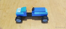 Závodní auto mafia s řidičem.  (LEGO) - 12