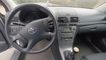 Toyota Avensis kombi T25 2.2D-4D 110 kW - 12