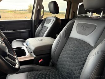 Dodge RAM 5.7 hemi rok 2018  verze Sport - 12