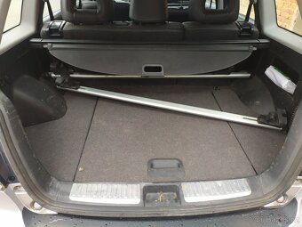 Outlander 2,0i 4x4 - 12