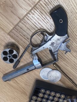 US revolver IVER JOHANSON 44 Russian kategorie D - 12