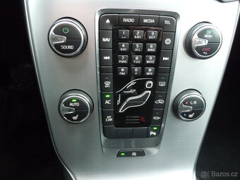 Volvo V40 D3 150k.s Momentum Automat - - 12