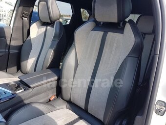 PEUGEOT 3008 II (2) 1.6 HYbrid4 300 GT E-EAT8 03/2021 - 12