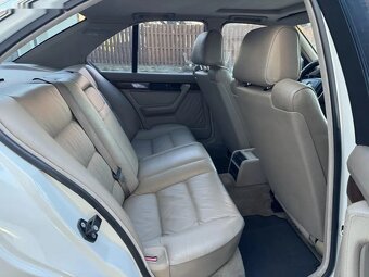 BMW Řada 5, 540i e34 - 12