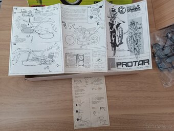Model ČZ 250 "žluťák" moto cross Protar 1:9 (nesložený) - 12