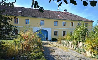 Objekt bývalého statku Český Krumlov, 5 km stranou - 12
