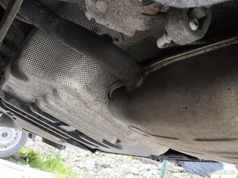 Passat B6 2009 2.0 TDI 103KW - díly - 12